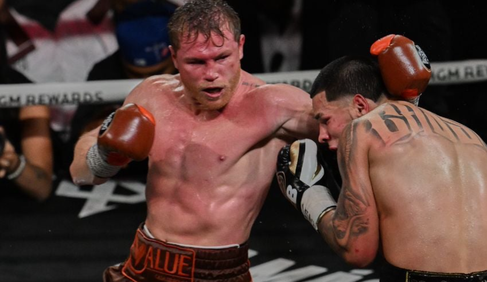 ‘Canelo’ Álvarez venció a Berlanga por decisión